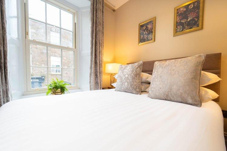 Adams Townhouse Bed and Breakfast Ντίνγκλε Εξωτερικό φωτογραφία